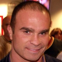 Tie Domi