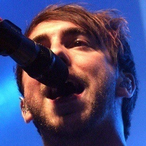 alex-gaskarth-2