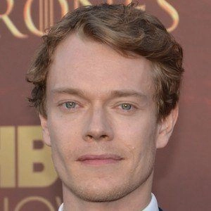 alfie-allen-1