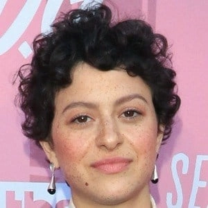 alia-shawkat-7