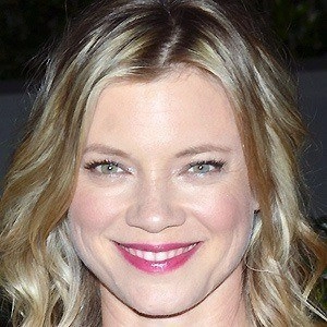 amy-smart-1