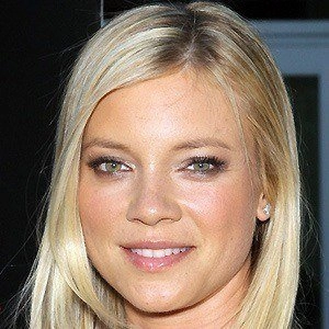 amy-smart-4