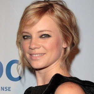 amy-smart-5