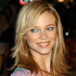 amy-smart-7