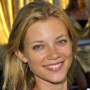 amy-smart-9