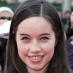 anna-popplewell-2