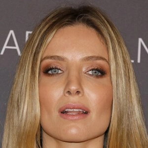 annabelle-wallis-9