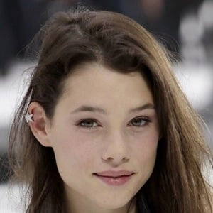 astrid-berges-frisbey-5