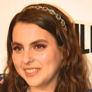 beanie-feldstein-3