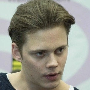 bill-skarsgard-3