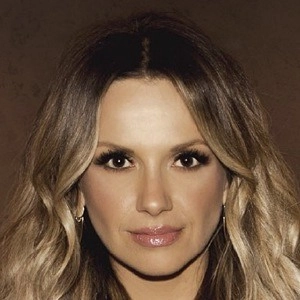 carly-pearce-7