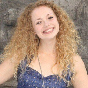 carrie-fletcher-2