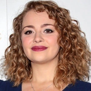 carrie-fletcher-5