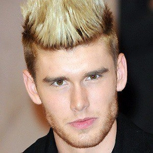 colton-dixon-3