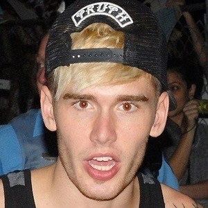 colton-dixon-4