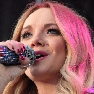 danielle-bradbery-1