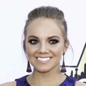 danielle-bradbery-5