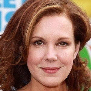 elizabeth-perkins-2