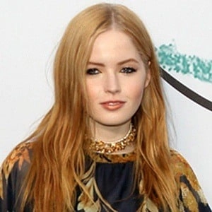 ellie-bamber-4