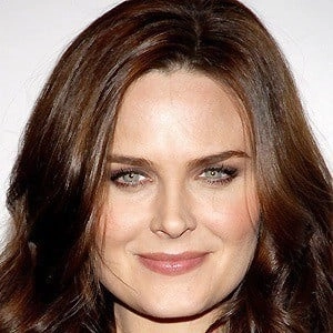 emily-deschanel-4