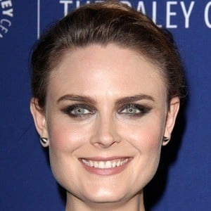 emily-deschanel-5