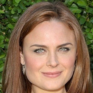 emily-deschanel-7