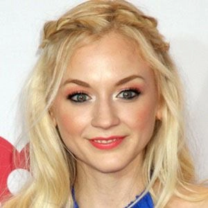 emily-kinney-2