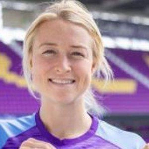 emily-sonnett-7