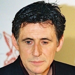 gabriel-byrne-8