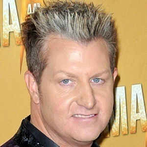 gary-levox-8