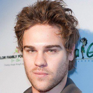 grey-damon-4