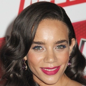 hannah-john-kamen-1