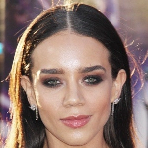 hannah-john-kamen-4