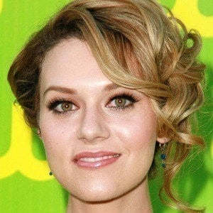 hilarie-burton-2