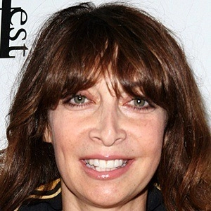 illeana-douglas-6