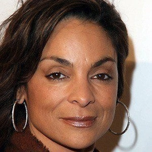 jasmine-guy-4