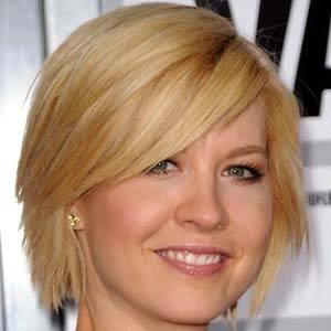 jenna-elfman-8