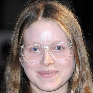 jessie-cave-2