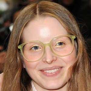 jessie-cave-3