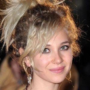 juno-temple-7