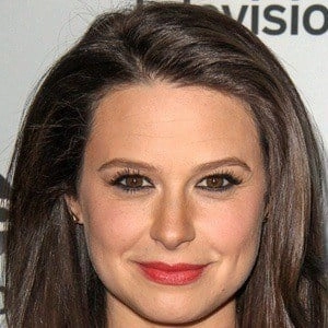 katie-lowes-4