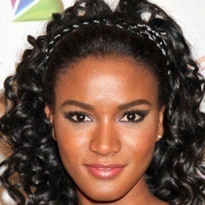 leila-lopes-2