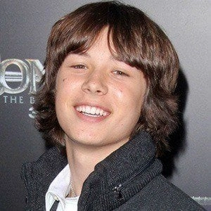 leo-howard-3