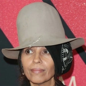 linda-perry-7