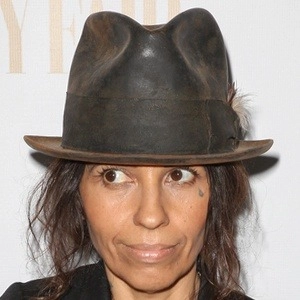 linda-perry-8