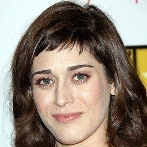 lizzy-caplan-1