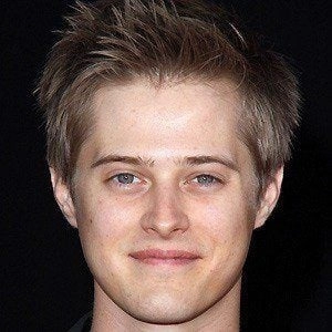 lucas-grabeel-3