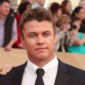 luke-hemsworth-4