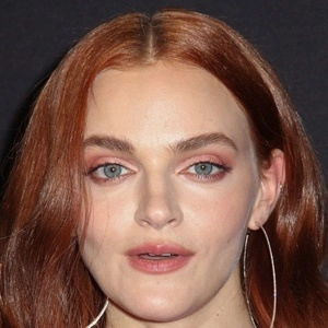 madeline-brewer-5