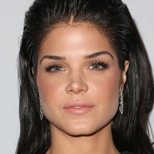 marie-avgeropoulos-4